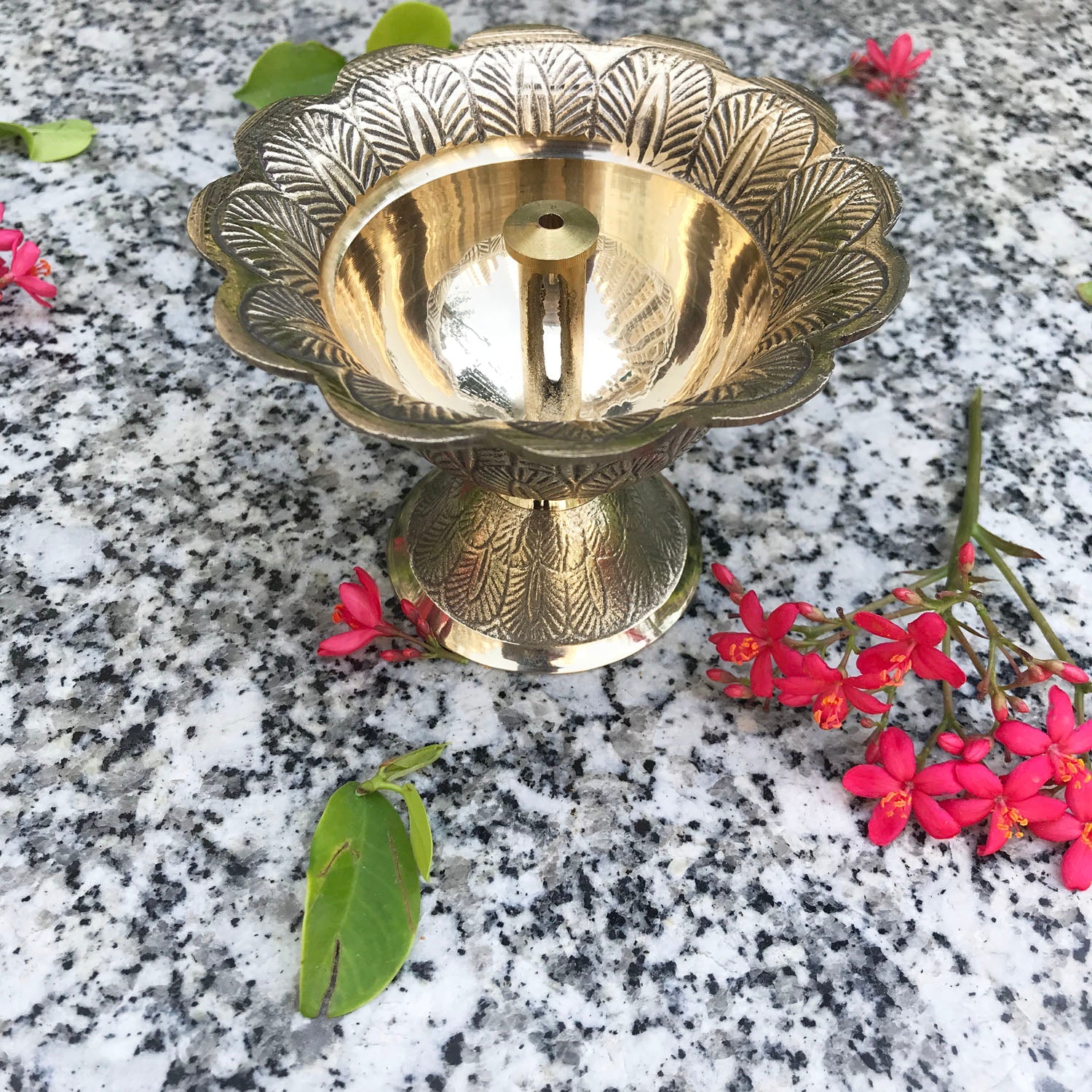Traditional Brass Akhand Diya | Brass Akhand Diya for Pooja & Diwali | Brass Diya For Continuous Flame