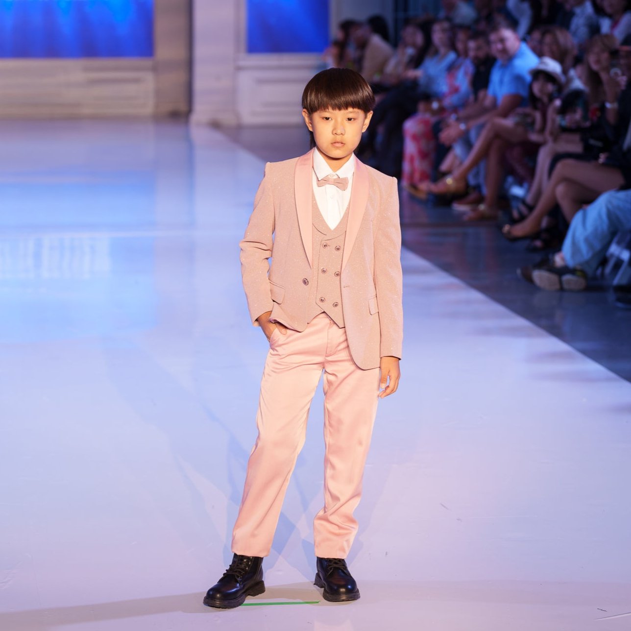 Classic Boys' Tuxedo Suit-2
